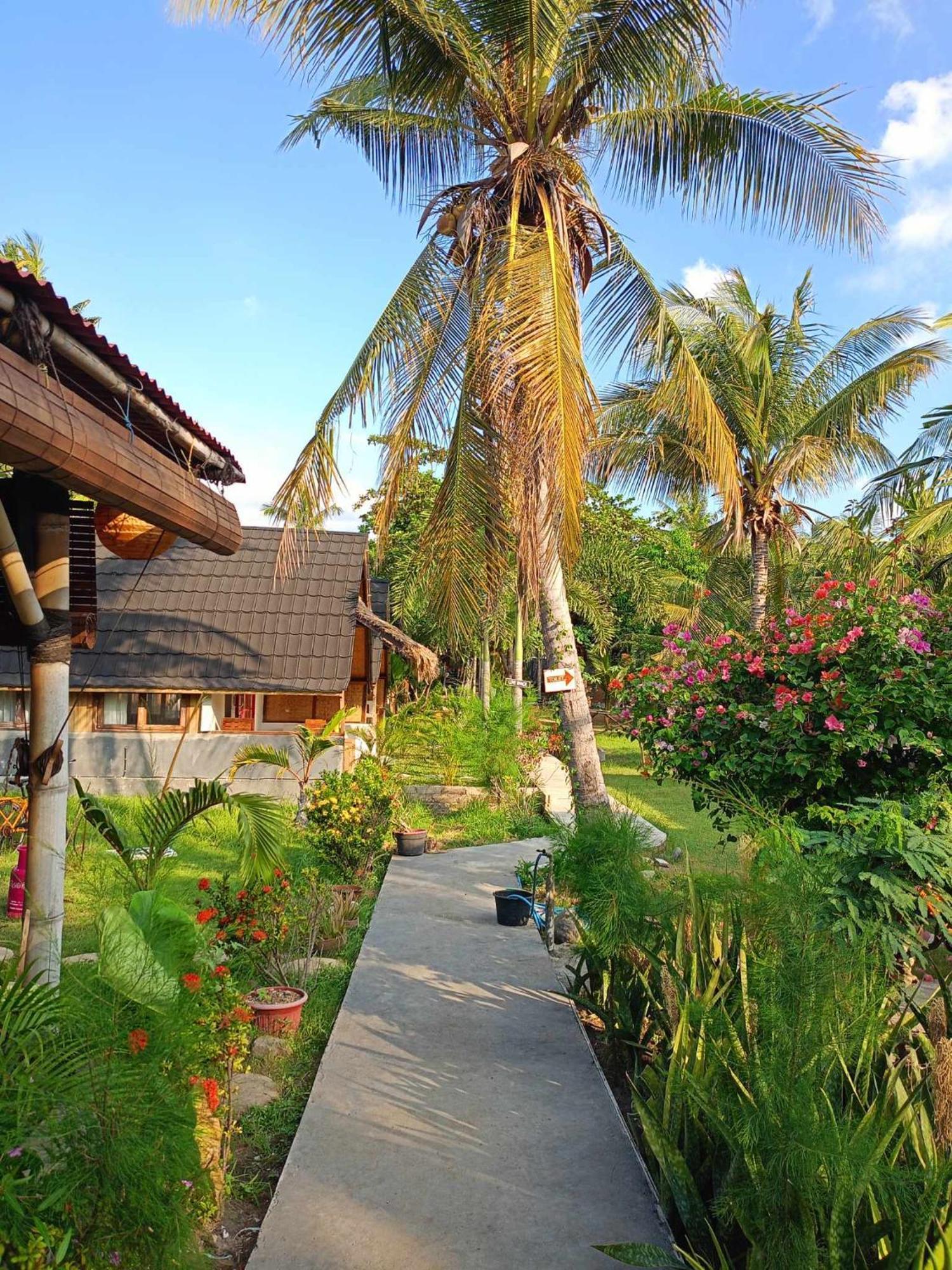 Bintang Tiga Bungalows Gili Air Luaran gambar