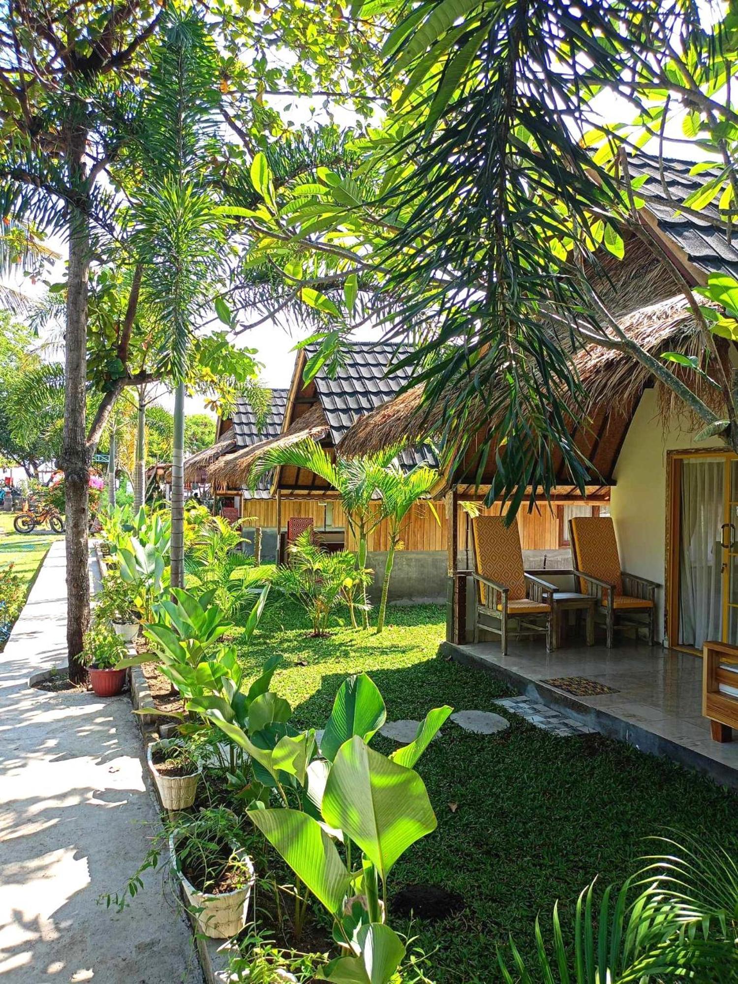 Bintang Tiga Bungalows Gili Air Luaran gambar