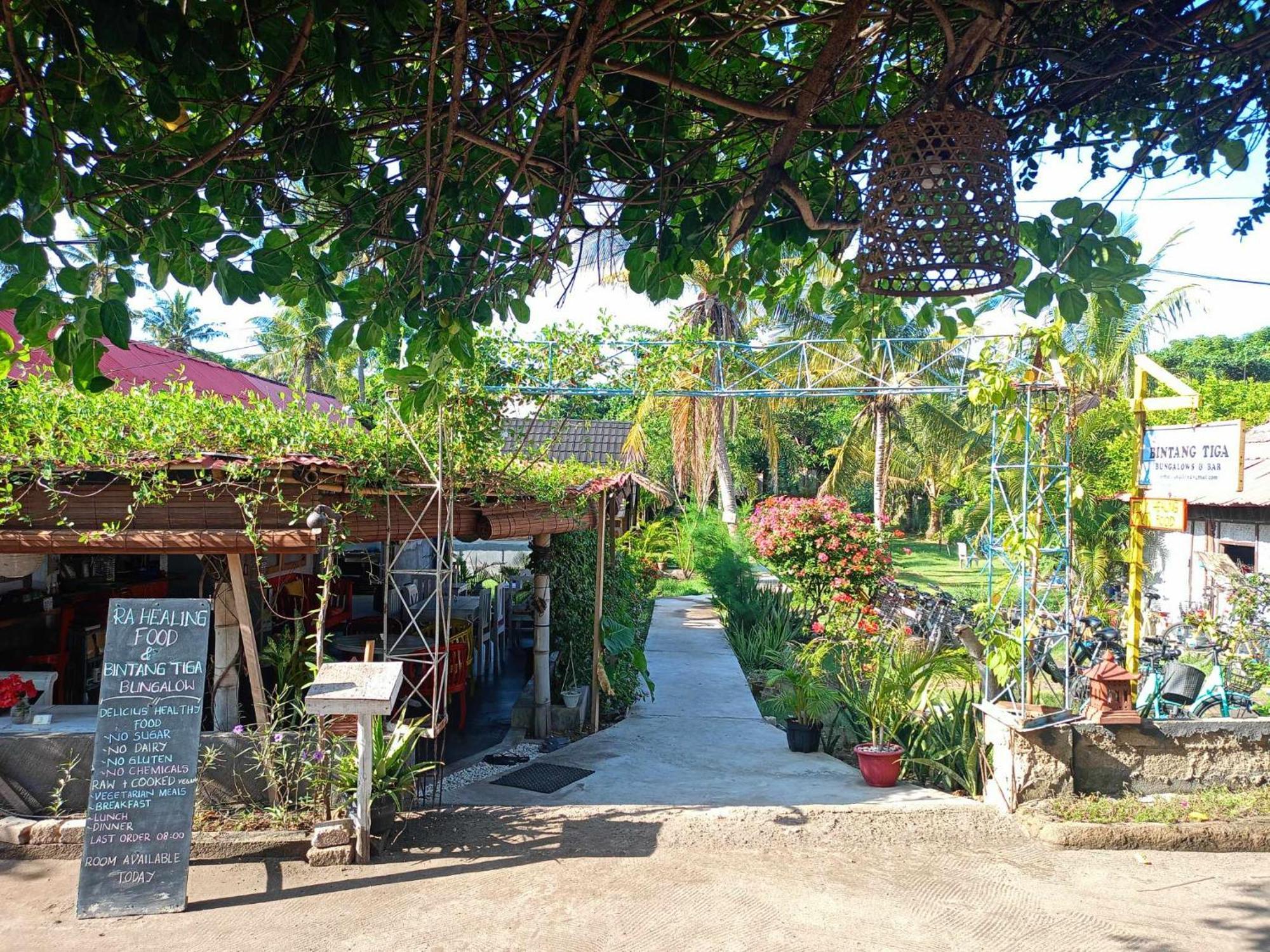 Bintang Tiga Bungalows Gili Air Luaran gambar